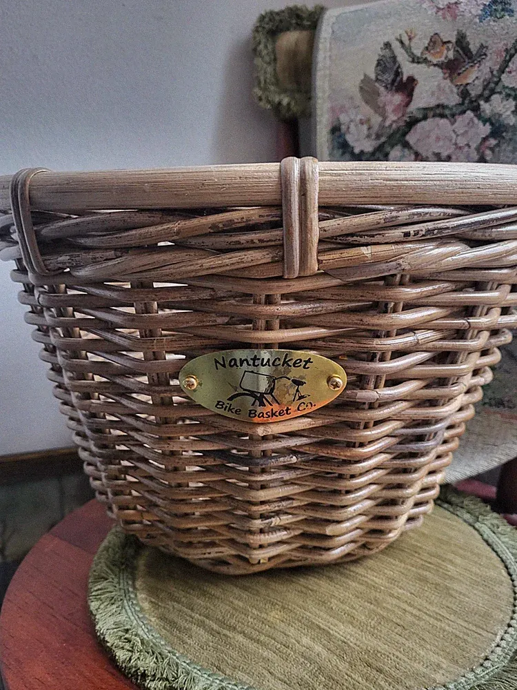 Nice Nantucket Bike Basket Co Adult Bicycle Preowned Oval 13" Long × 11" Wide