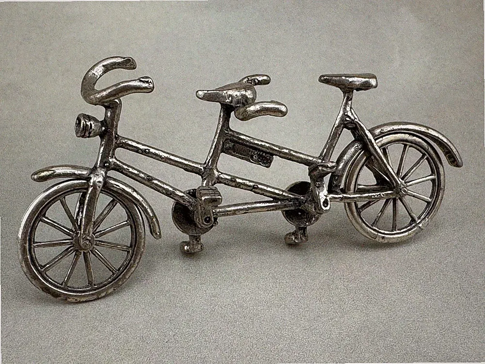11 Tandem